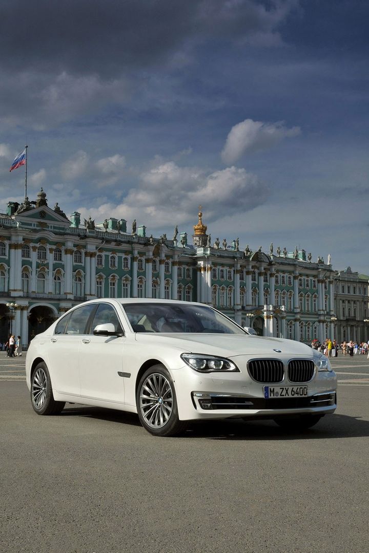BMW serii 7 na rok 2013 - megagaleria niemieckiego okrętu flagowego 253