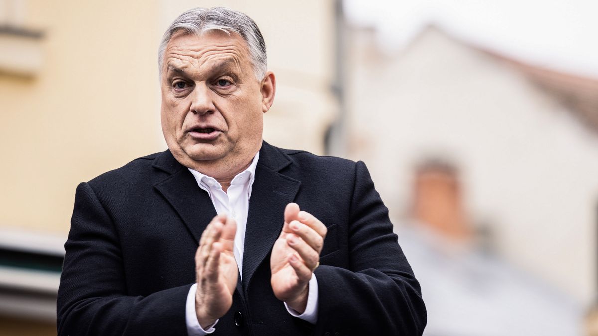 Viktor Orban, Hungary's prime minister, applauds during his final campaign speech ahead of the general election, in Szekesfehervar, Hungary, on Friday, April 1, 2022. With Orban tipped to win a fourth consecutive term in Sundays general election, stock investors in Hungary are already focusing on how hell fix the budget hole created to help his government stay in power. Photographer: Akos Stiller/Bloomberg via Getty Images