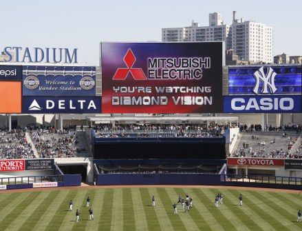 Gigantyczny ekran na stadionie Yankees