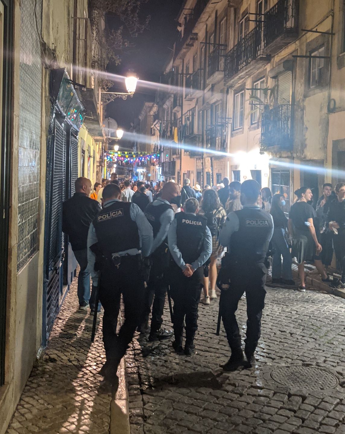 Patrol policji na Bairro Alto
