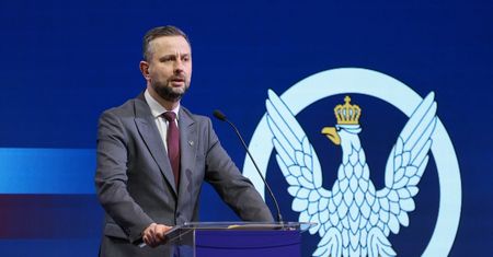Szef MON o polskim wniosku do programu SAFE. Wskazał na KE