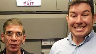 Selfie z porywaczem samolotu. Niezwykła historia sprzed lat