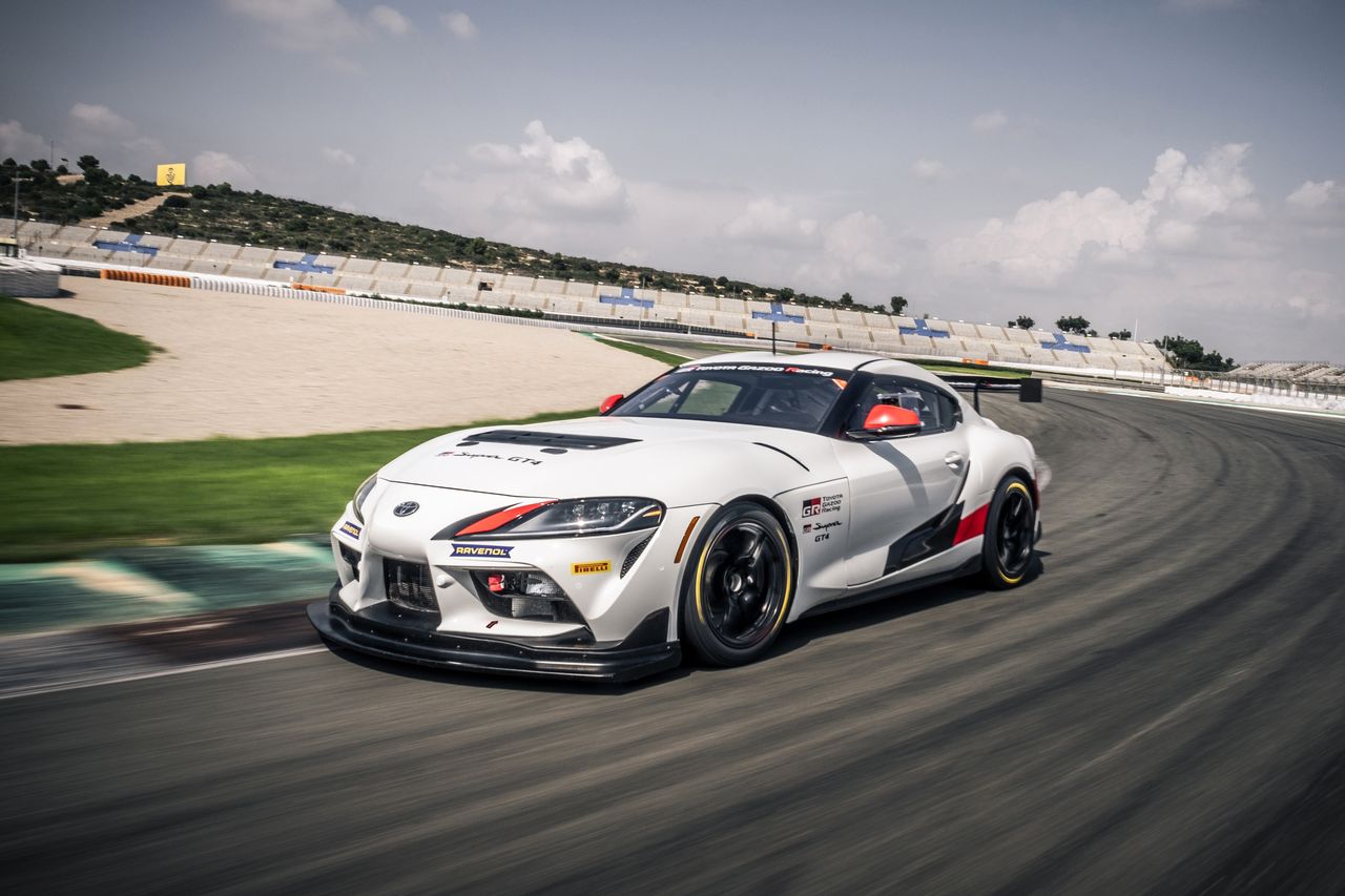 Wyścigowa Toyota GR Supra GT4 w sprzedaży od 2020 roku