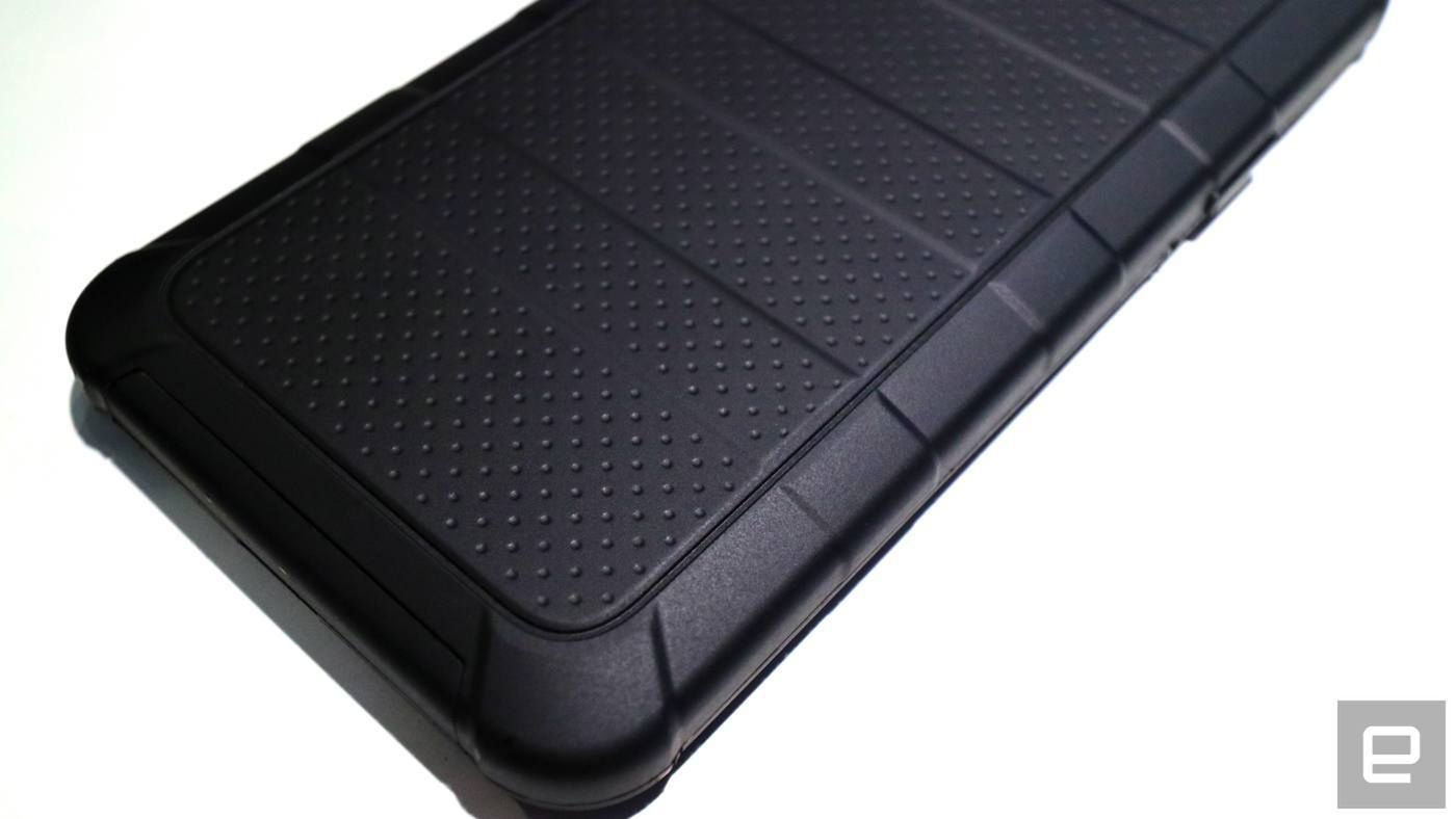 Kyocera pokazała smartfona z panelami słonecznymi. Znowu... 7