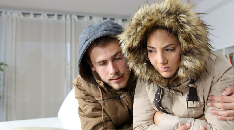  Kobiety marzną bardziej niż mężczyźni - odpowiedzialny jest za to estrogen