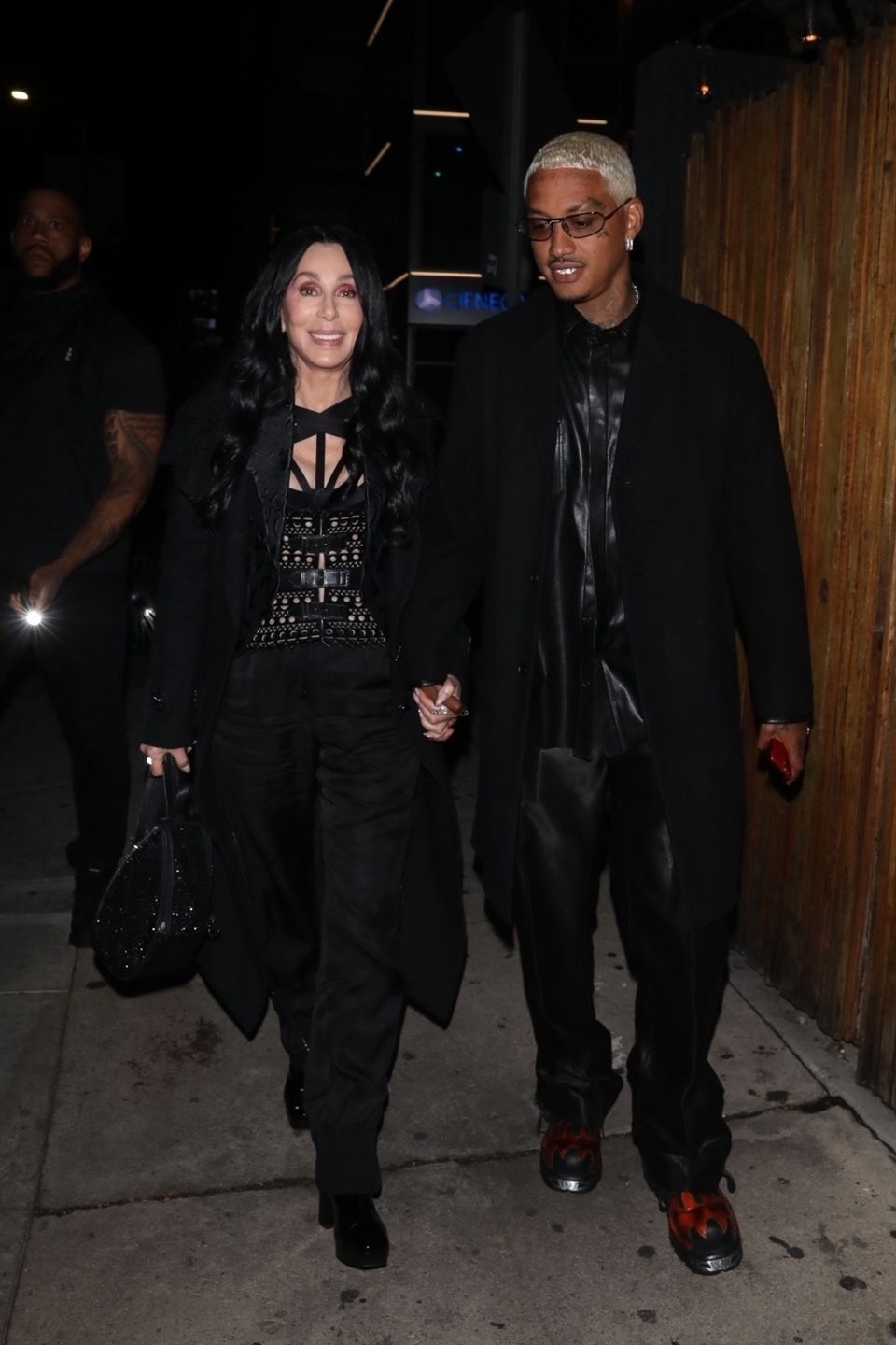  Cher i Alexander Edwards