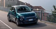 Wideo: Fiat 500 w końcu z silnikiem spalinowym. Sprint do setki zajmuje wieczność