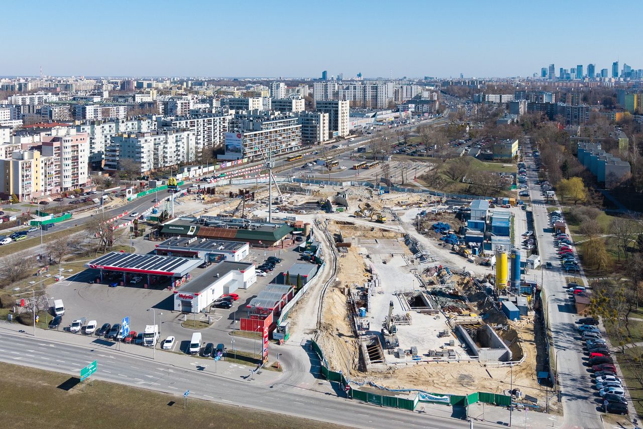 Warszawa. Utrudnienia w ruchu z powodu budowy metra. Które ulice zostały zamknięte?