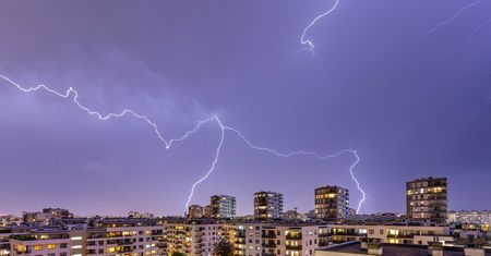 Pogoda na środę. IMGW alarmuje: burze nie odpuszczą