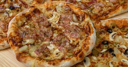 Chciał zakazać serwowania takiej pizzy. Teraz jest sprzedawana za 100 euro