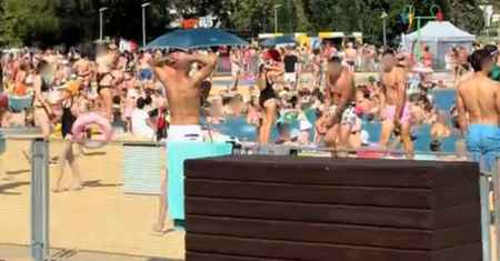 "Zupa warszawska". Aż zaczął nagrywać. Człowiek przy człowieku