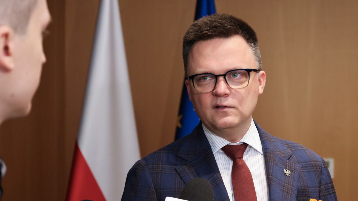Szymon Ho�ownia
Warszawa, 10.03.2025. Marsza�ek Sejmu RP Szymon Ho�ownia podczas konferencji prasowej na lotnisku Ok�cie w Warszawie przed wylotem do Wilna, 10 bm. Marsza�ek Ho�ownia rozpoczyna wizyt� w Republice Litewskiej. (jm) PAP/Albert Zawada
Albert Zawada
konferencja, lotnisko, prasowa, wizyta, wylot, zagraniczna, media, polityk, polityka