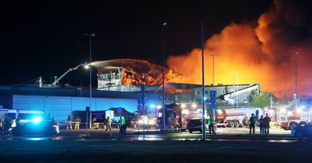 Pożar hali w Mińsku Mazowieckim. "Służby przyjrzą się ewentualnym przyczynom"