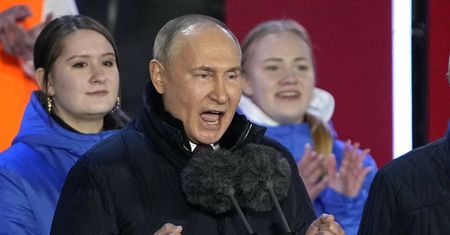 "Rekordowa frekwencja". Putin ma jeden cel
