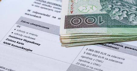 Wyłudzili ponad 55 mln zł z polis OC. Aranżowali nawet kolizje drogowe