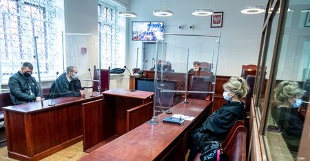 Pracownicy sądów idą na L4. Na rozprawę poczekasz