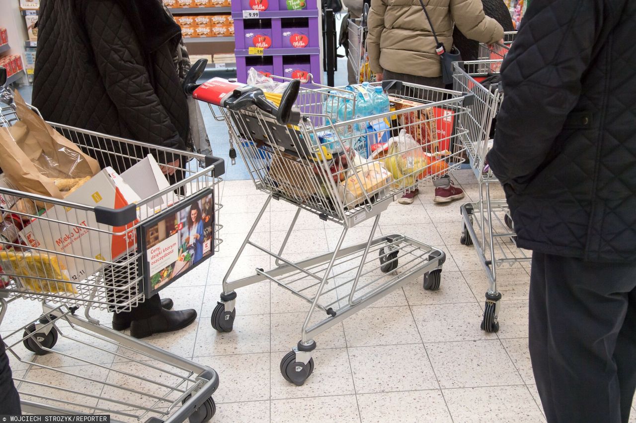 Ceny żywności ostro w górę. Najtańsze zakupy w dyskontach