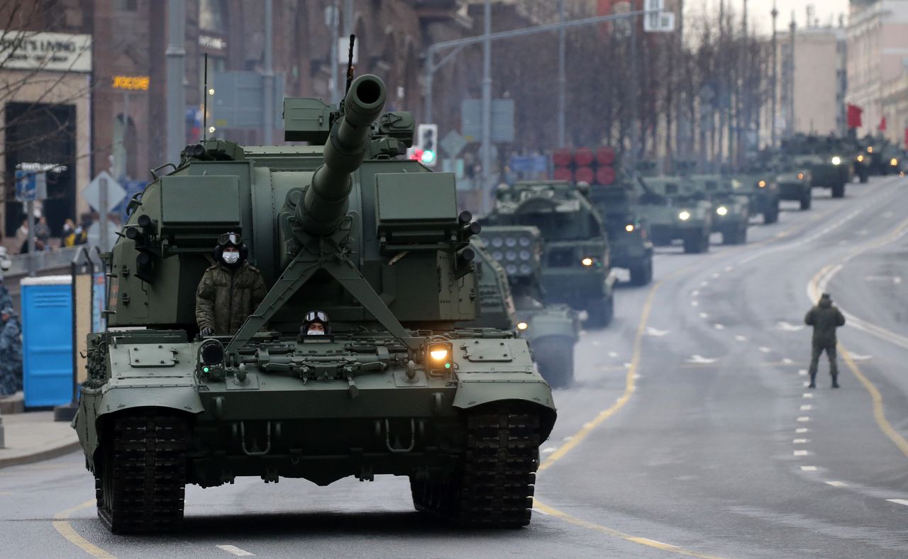 Russia deploys latest howitzers on Finland border despite ongoing Ukraine conflict