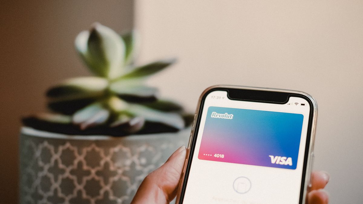 Oszuści podszywają się pod aplikację firmy Revolut