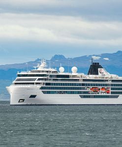 Potężna fala uderzyła w wycieczkowiec. Jedna osoba zginęła