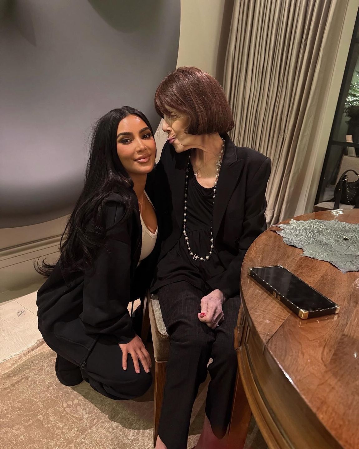 Kim Kardashian i Mary Jo "MJ" Shannon