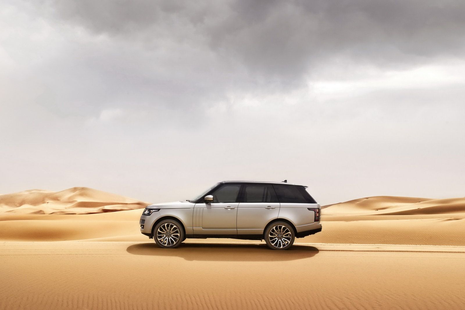 Nowy Ranger Rover (2013) w obszernej galerii 59