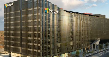 Nie przestrzegali sankcji? Microsoft ukarany za handel z Rosją