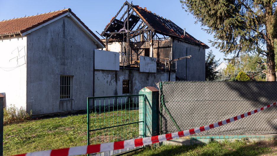 dom zniszczony po po�arze
Pawe� Jask�ka
dom, dzieci, jednorodzinny, ofiary, po�ar, spalony, zgliszcza, zniszczony