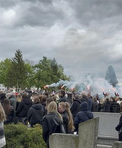 Poruszające sceny na pogrzebie Mai. Gest uczniów zaskoczył żałobników