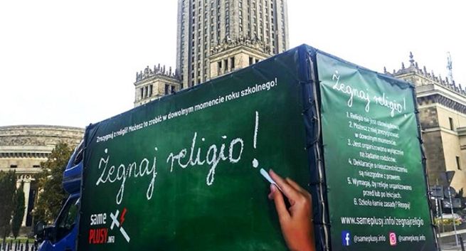 W Polskę ruszyła furgonetka "Żegnaj religio". Kto stoi za akcją?