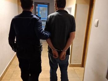 Pruszcz Gdański: Pijany 45-latek wszczął awanturę w sklepie. Najadł się ciastek, ale nie zamierzał płacić