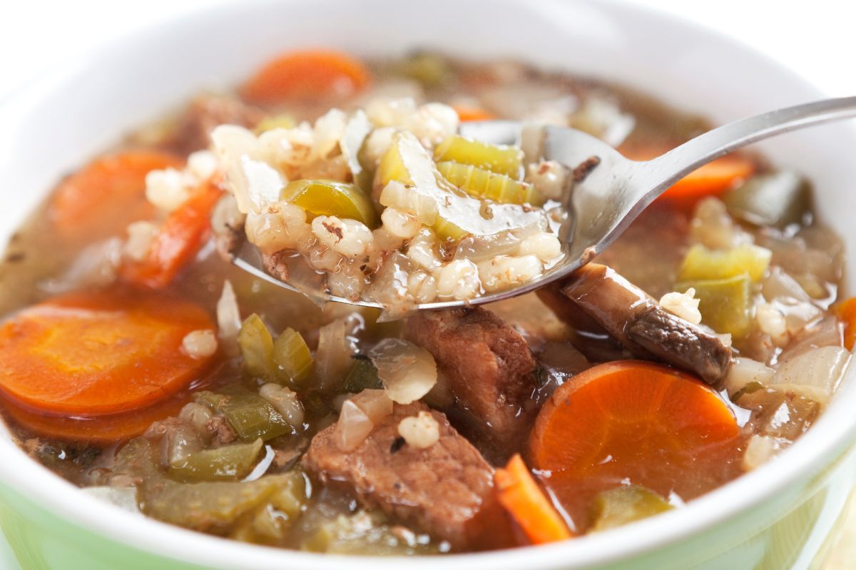 Warming barley soup with crispy chanterelles: A fall delight