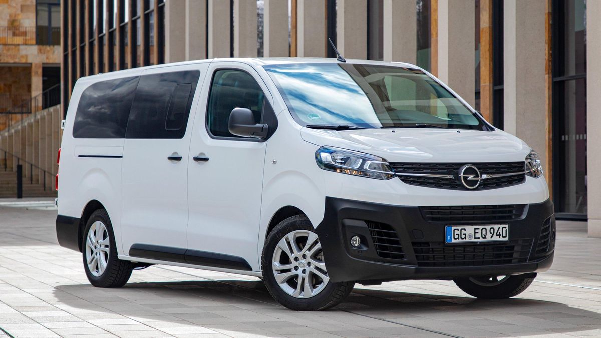 Praktyczny i pojemny - na pokładzie zmieści się nawet 9 osób.