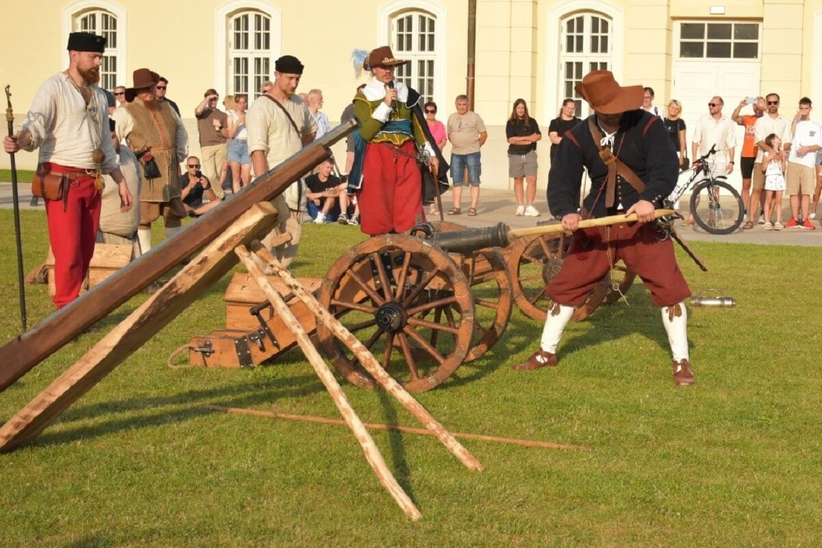 Pokazy historyczne