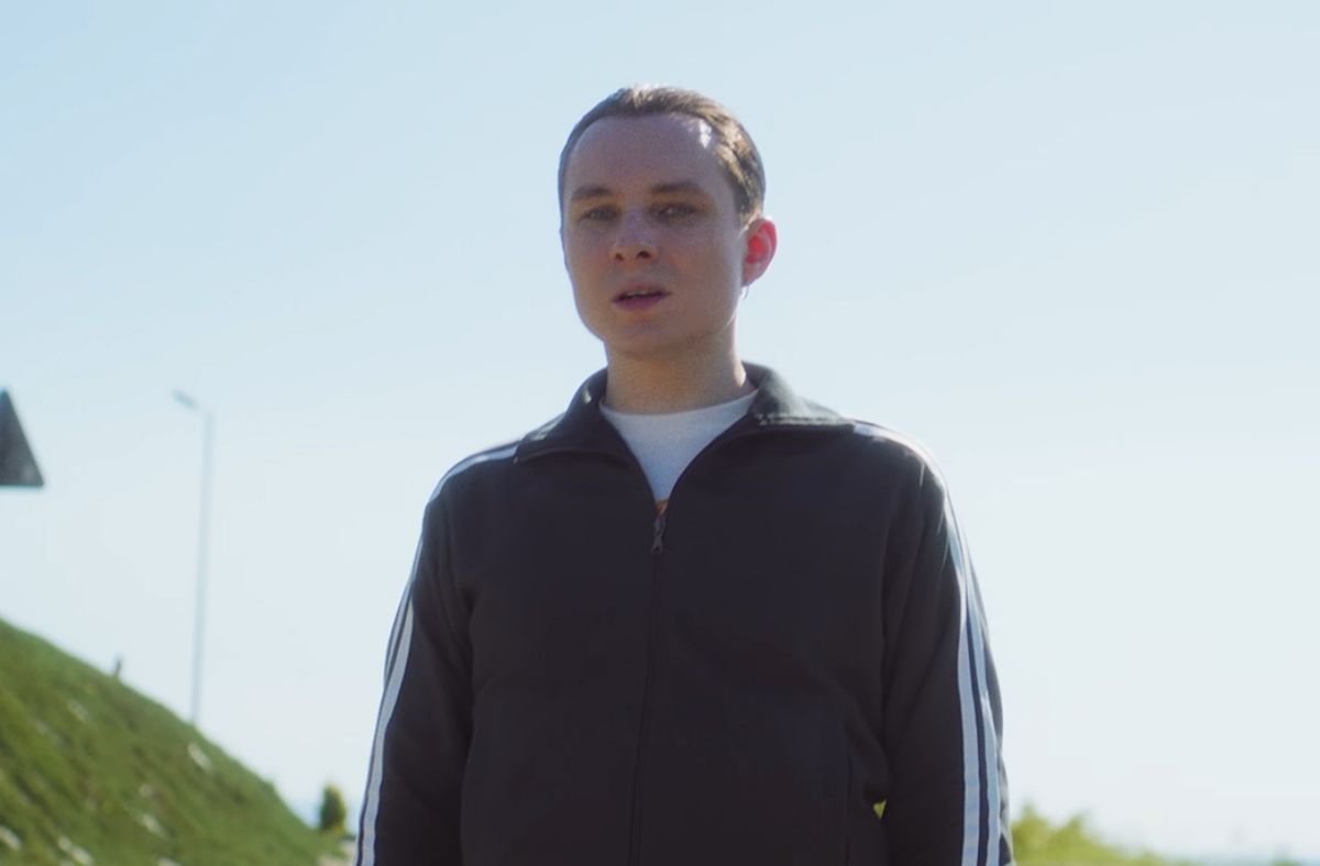 Ralph Kaiminski wbija na deski teatru? "Nie bój się na zapas!" to kameralny powrót do "Młodości" [RECENZJA]