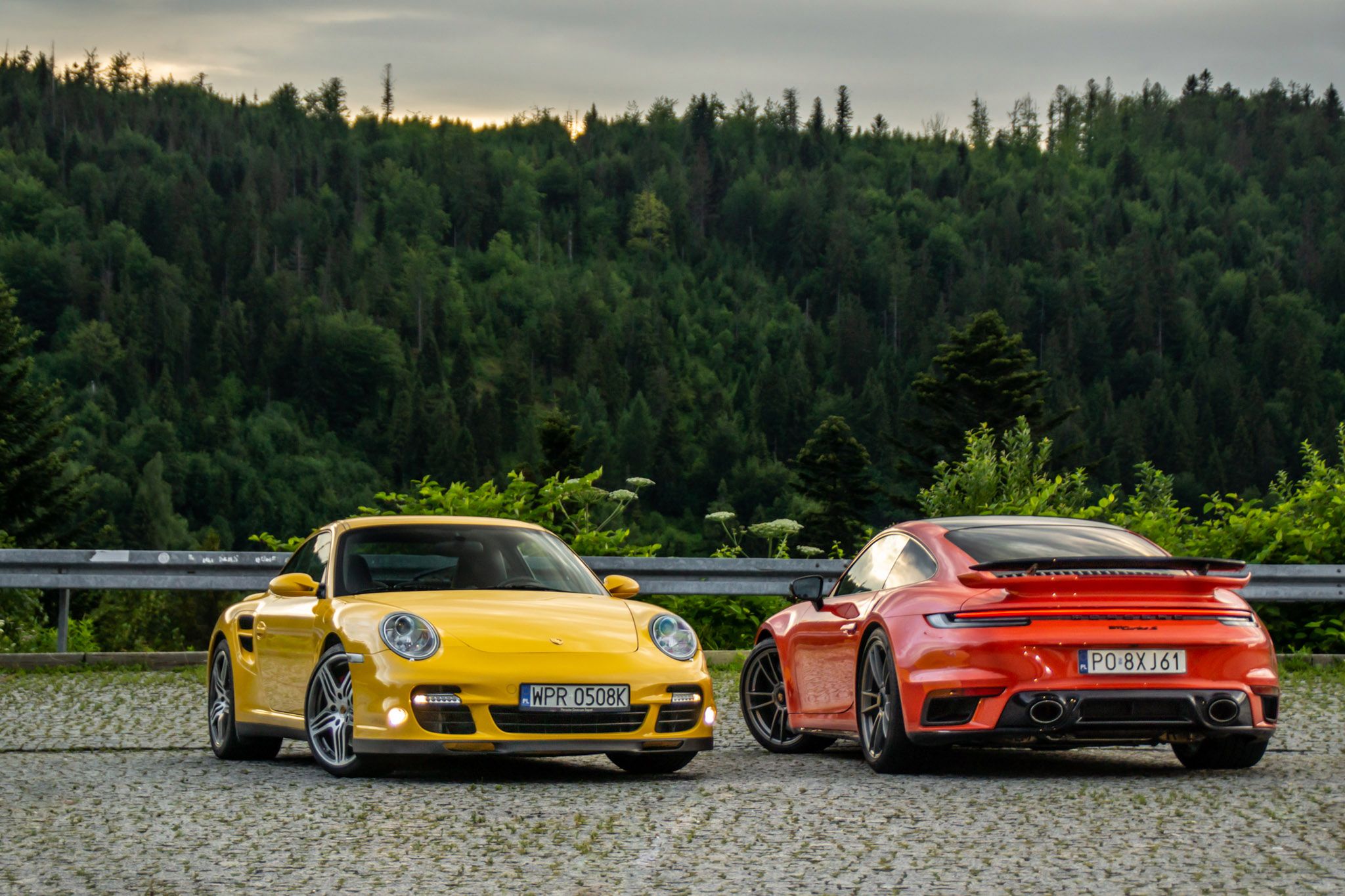 Porsche 911 992 Turbo S vs. 911 997 Turbo