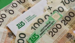 ZUS ruszył z przelewami. Ci emeryci dostaną pieniądze przed świętami