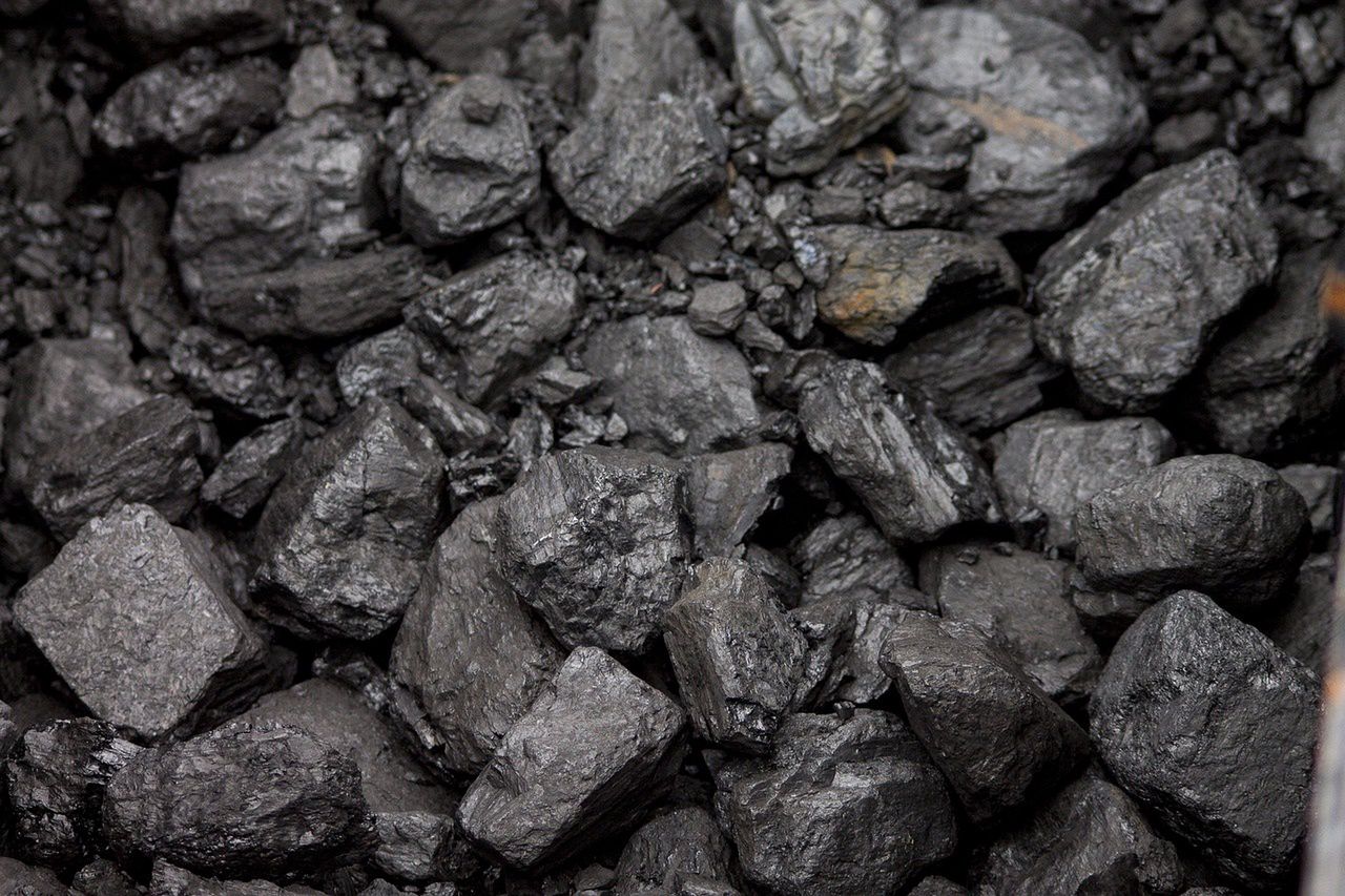 Ile obecnie kosztuje węgiel w Polsce? PGG obniża ceny
