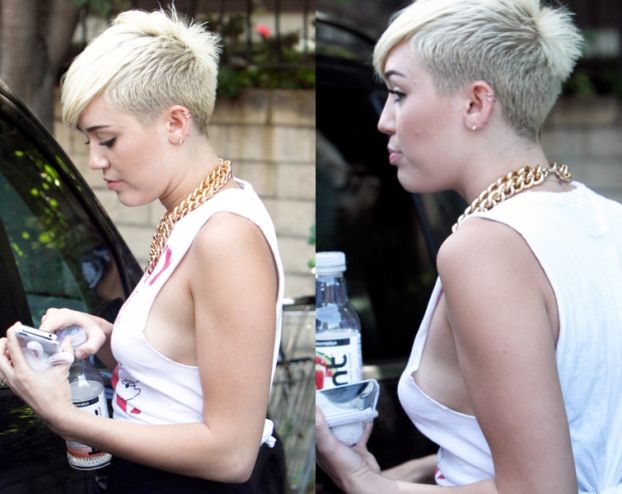 Miley Cyrus też pokazuje piersi...