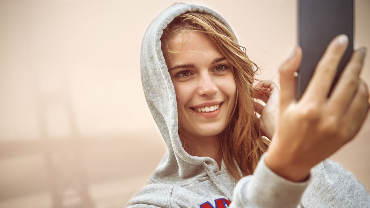 Nowości HTC: smartfon do selfie, One z WP8.1 i nowy motylek 1