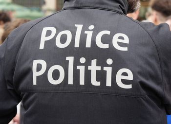 Ponad 100 migrantów zajęło budynek po UE. Procedura prowadzi działania