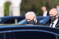 Dom Kaczyńskiego strzeżony przez 40 policjantów dziennie. "To ewenement"