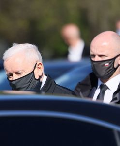 Dom Kaczyńskiego strzeżony przez 40 policjantów dziennie. "To ewenement"