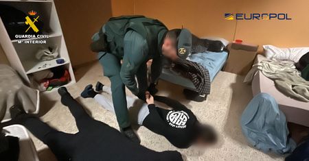 Hiszpanie rozbili grupę przestępczą. Członkowie gangu zmuszali do pracy uchodźców z Ukrainy