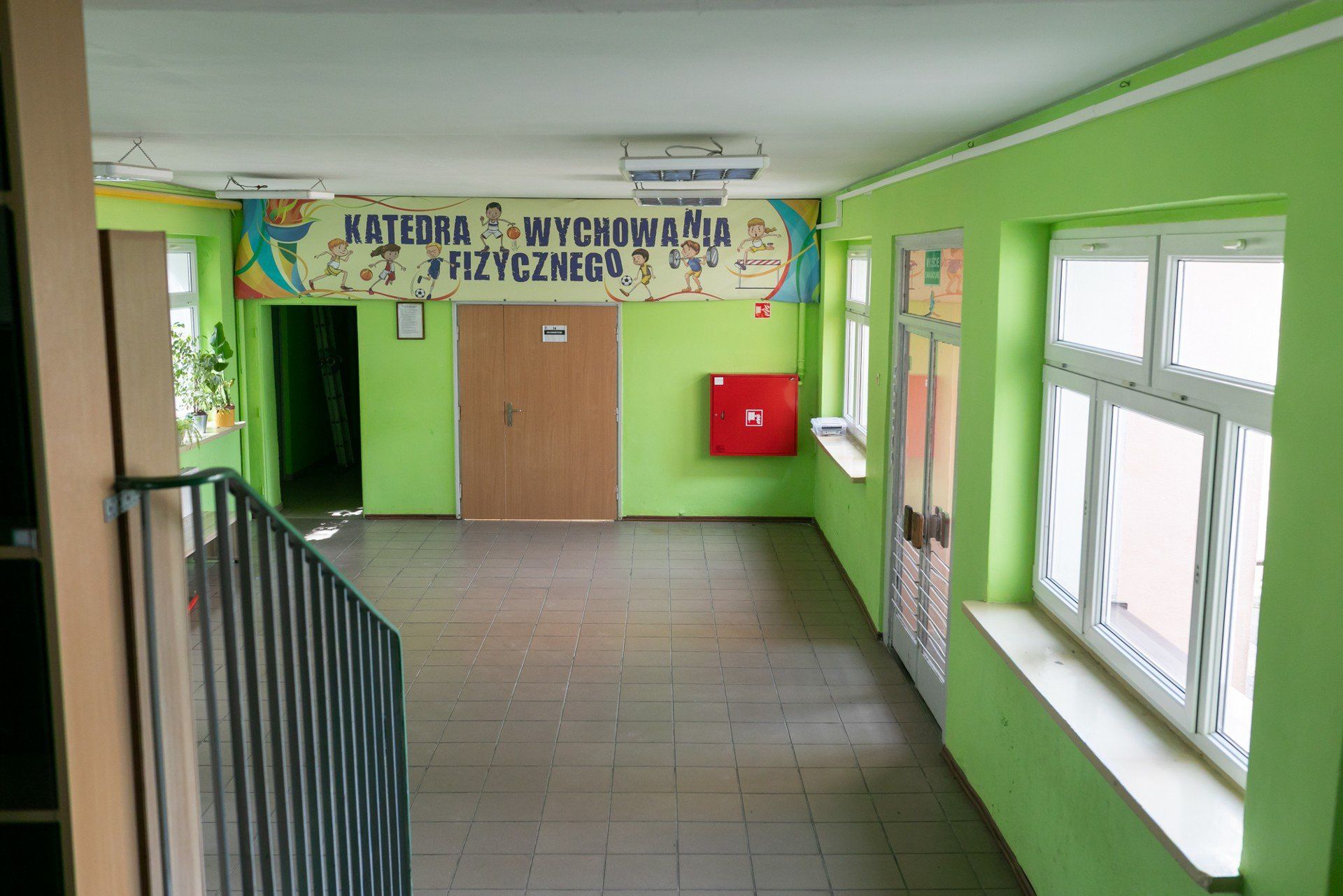 V LO w Bydgoszczy istnieje już na edukacyjnej mapie miasta od siedmiu dekad. Od 1 września 1974 r. siedziba liceum znajduje się przy ul. Szarych Szeregów 4a na bydgoskich Kapuściskach. 