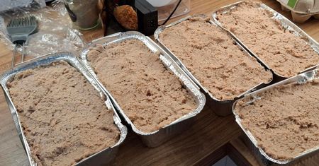 Co roku na święta robię 3 kg pasztetu. Jest tak dobry, że każdy bierze jeszcze na wynos