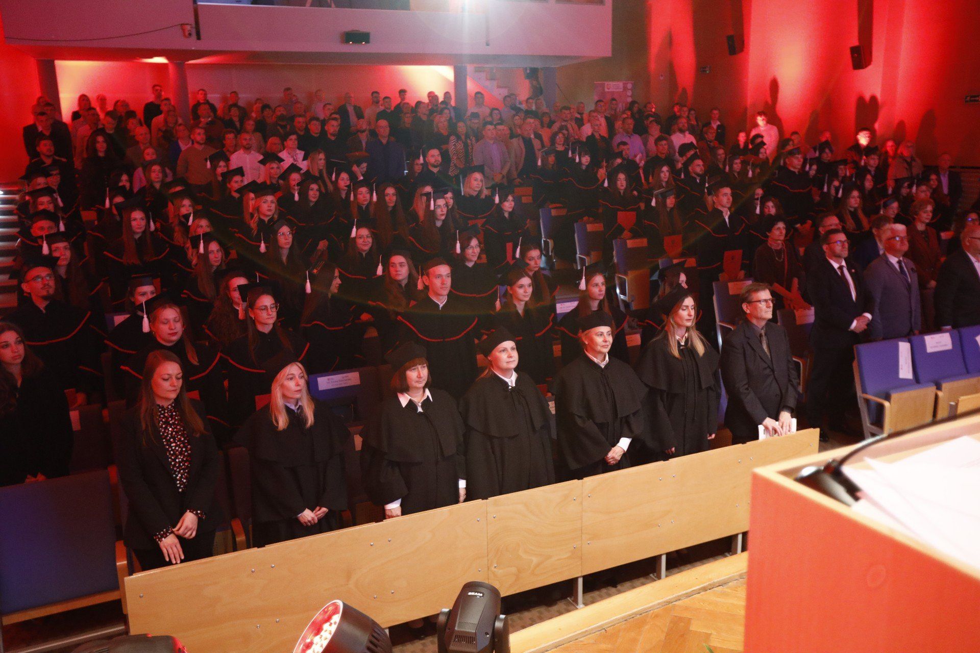 Rozdanie dyplomów absolwentom Wydziału Nauk Ścisłych, Przyrodniczych i Technicznych