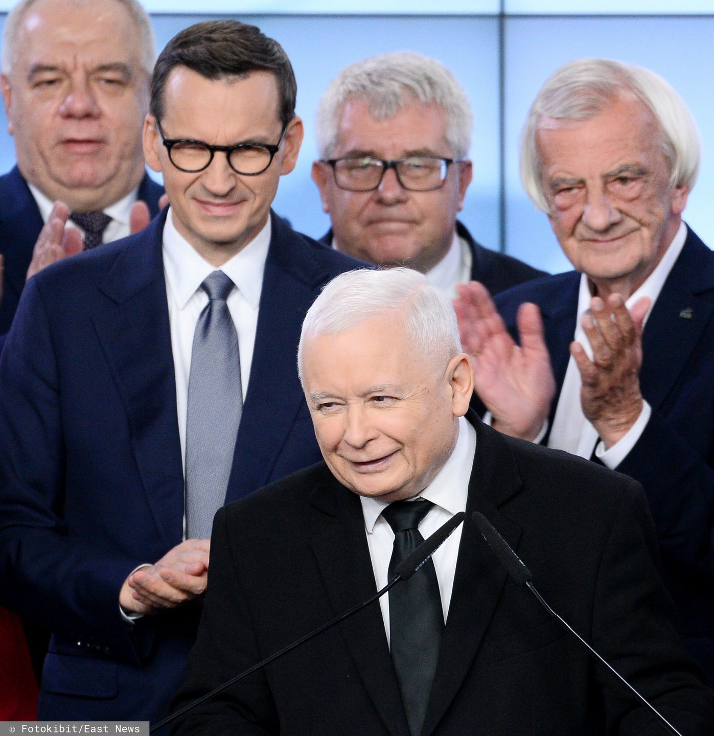 Ryszard Terlecki w otoczeniu Jarosława Kaczyńskiego