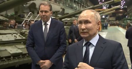 "To najlepszy czołg na świecie." Władimir Putin pęka z dumy