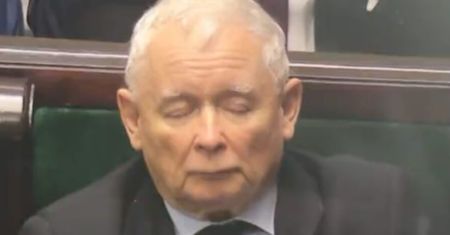 W Sejmie trwało orędzie Dudy. Kamera pokazała, co robił Kaczyński
